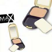 Декоративная косметика от известных мировых брендов оптом. 